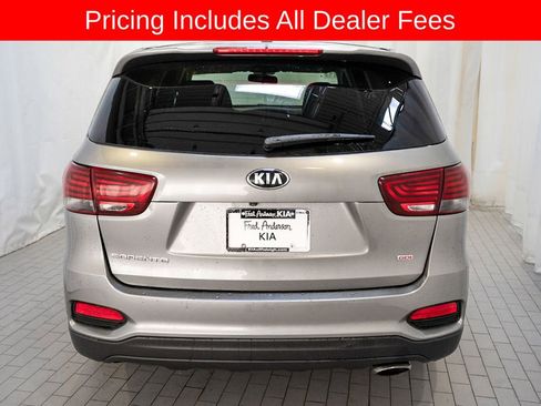 Used 2019 Kia Sorento FWD image 4