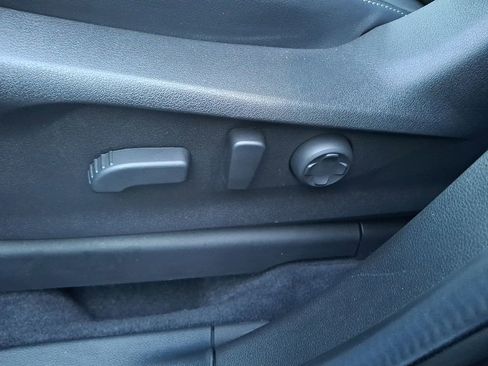 Used 2023 Subaru Ascent Touring image 9