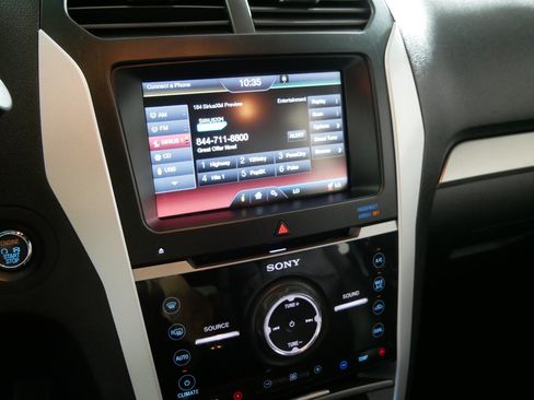 Used 2015 Ford Explorer Sport w/ Equipment Group 401A AWD/4WD image 22