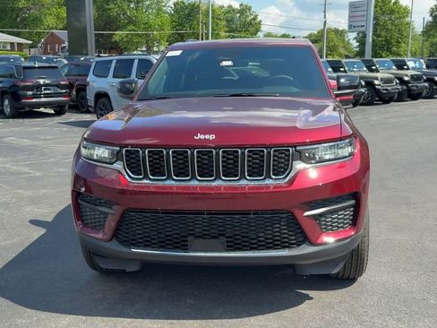 New 2026 Jeep Grand Cherokee Laredo X AWD/4WD image 2