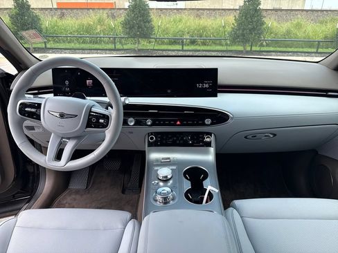 Certified 2026 Genesis GV70 2.5T Advanced AWD/4WD image 12