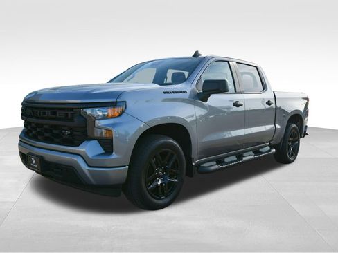 Used 2023 Chevrolet Silverado 1500 Custom w/ Rally Edition AWD/4WD image 2