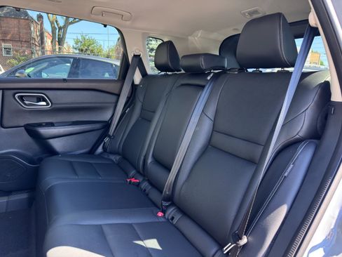 Used 2021 Nissan Rogue SL image 23