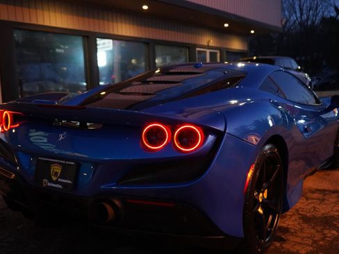 Used 2021 Ferrari F8 Tributo image 6