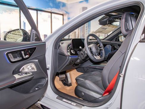 Certified 2026 Mercedes-Benz E 53 AMG e 4MATIC Sedan image 13