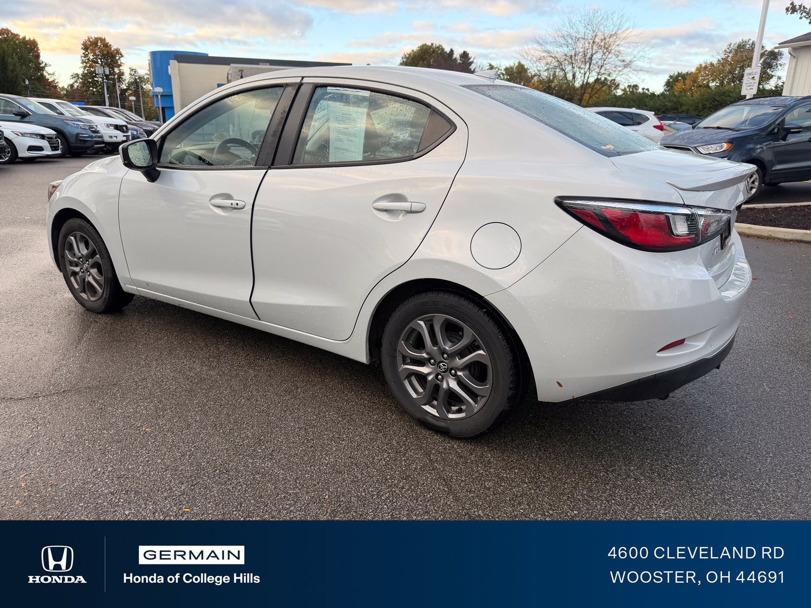 Used 2019 Toyota Yaris LE FWD image 10