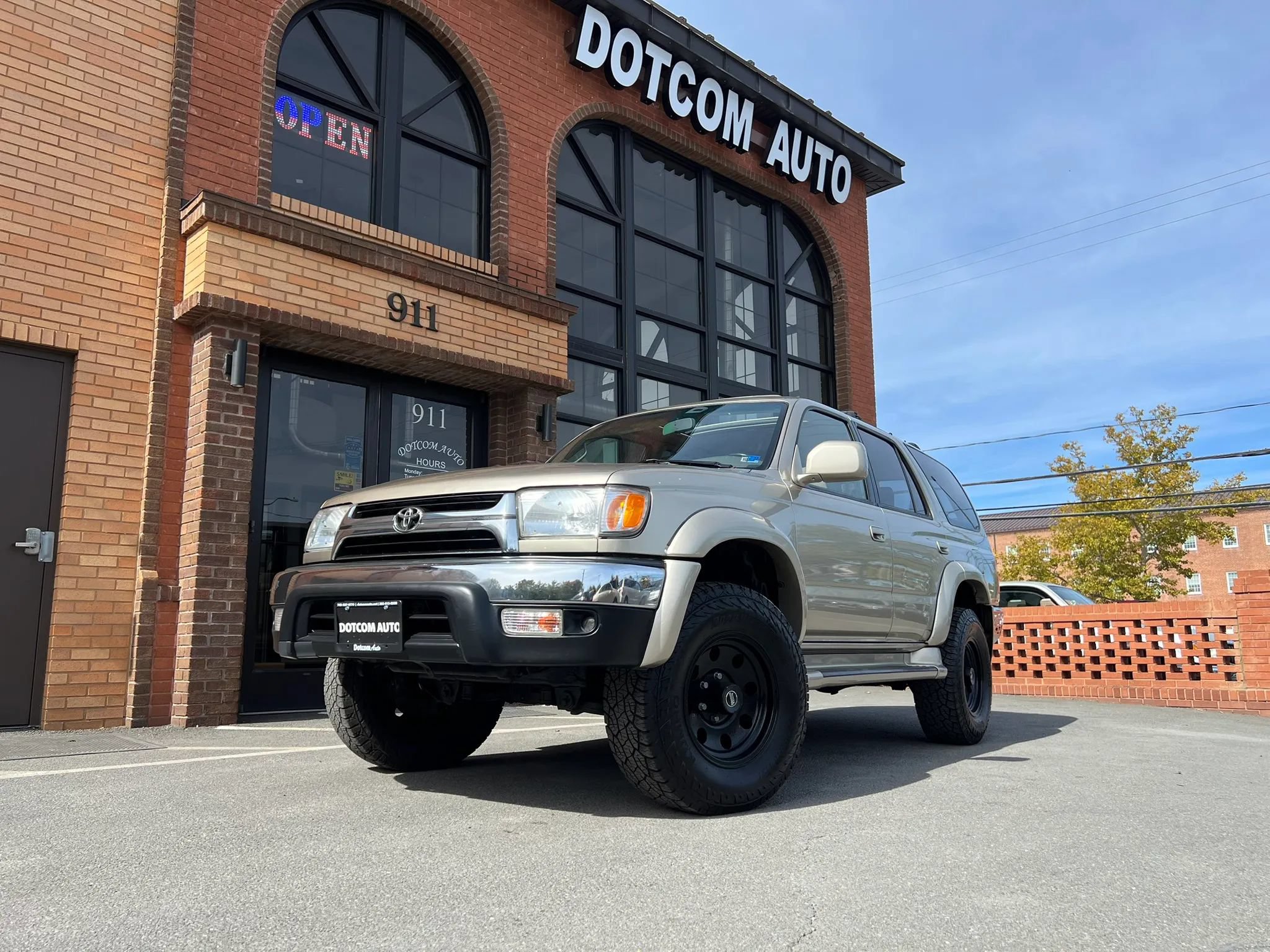 Used 2002 Toyota 4Runner SR5 w/ Upgrade Value Pkg 2 AWD/4WD image 3
