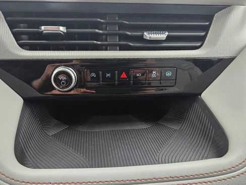 New 2026 Ford Explorer Active w/ Active Comfort Package image 20