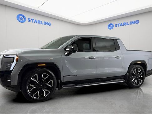 Used 2024 GMC Sierra EV Denali image 2