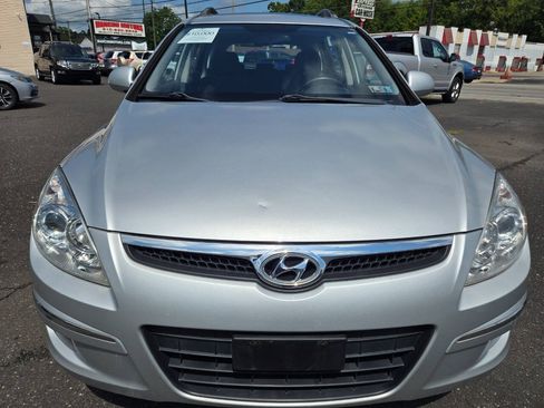 Used 2010 Hyundai Elantra SE FWD image 3