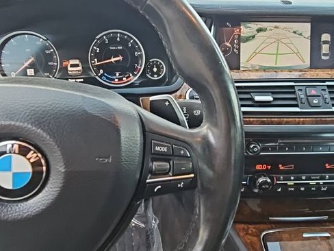 Used 2015 BMW 750i image 13