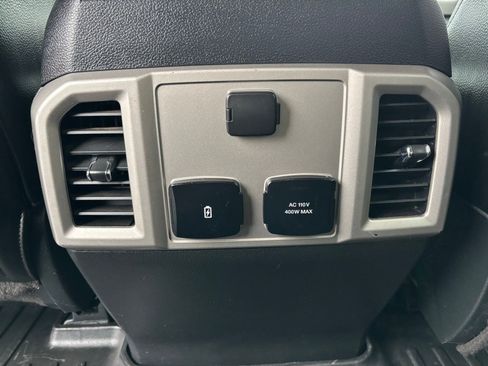 Used 2018 Ford F250 Lariat w/ Lariat Value Package image 22