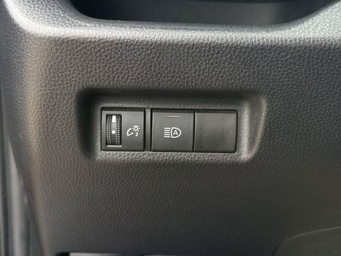 Used 2025 Toyota RAV4 XLE FWD image 24