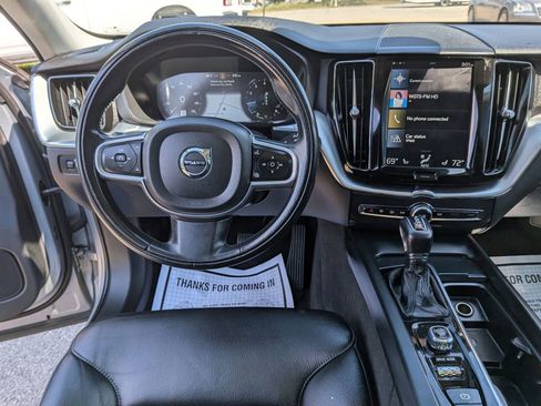 Used 2018 Volvo XC60 T6 Momentum w/ Convenience Package AWD/4WD image 47