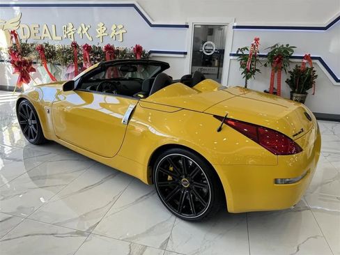 Used 2005 Nissan 350Z Touring image 35