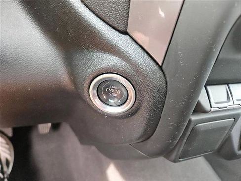 Used 2024 Chevrolet Silverado 1500 Custom image 18