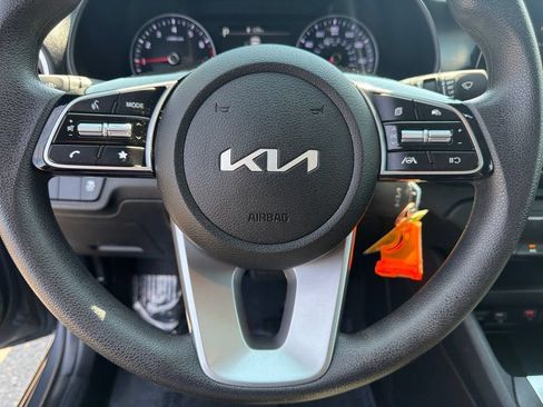 Used 2024 Kia Forte LXS FWD image 18