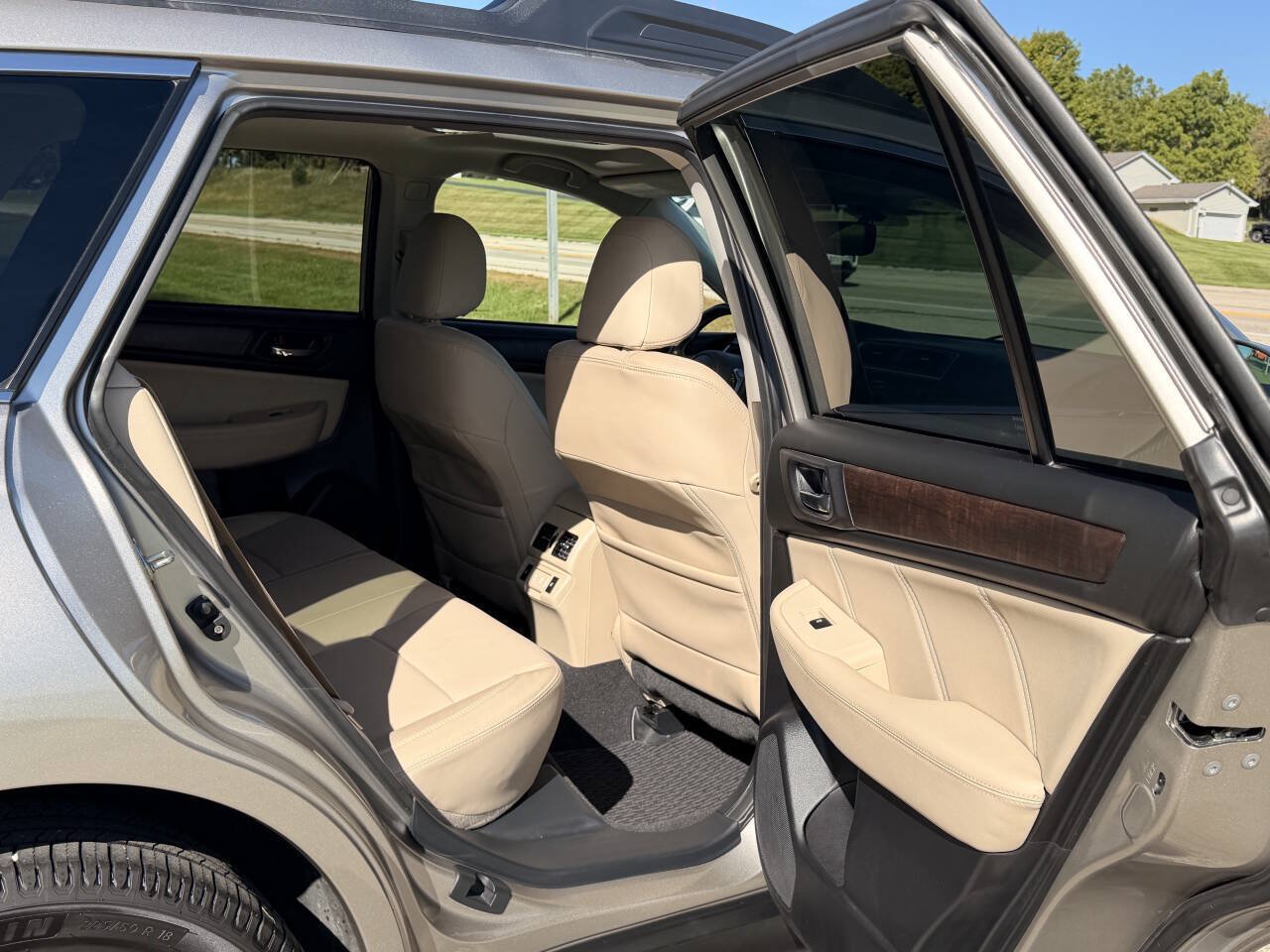 Used 2019 Subaru Outback 2.5i Limited AWD/4WD image 28