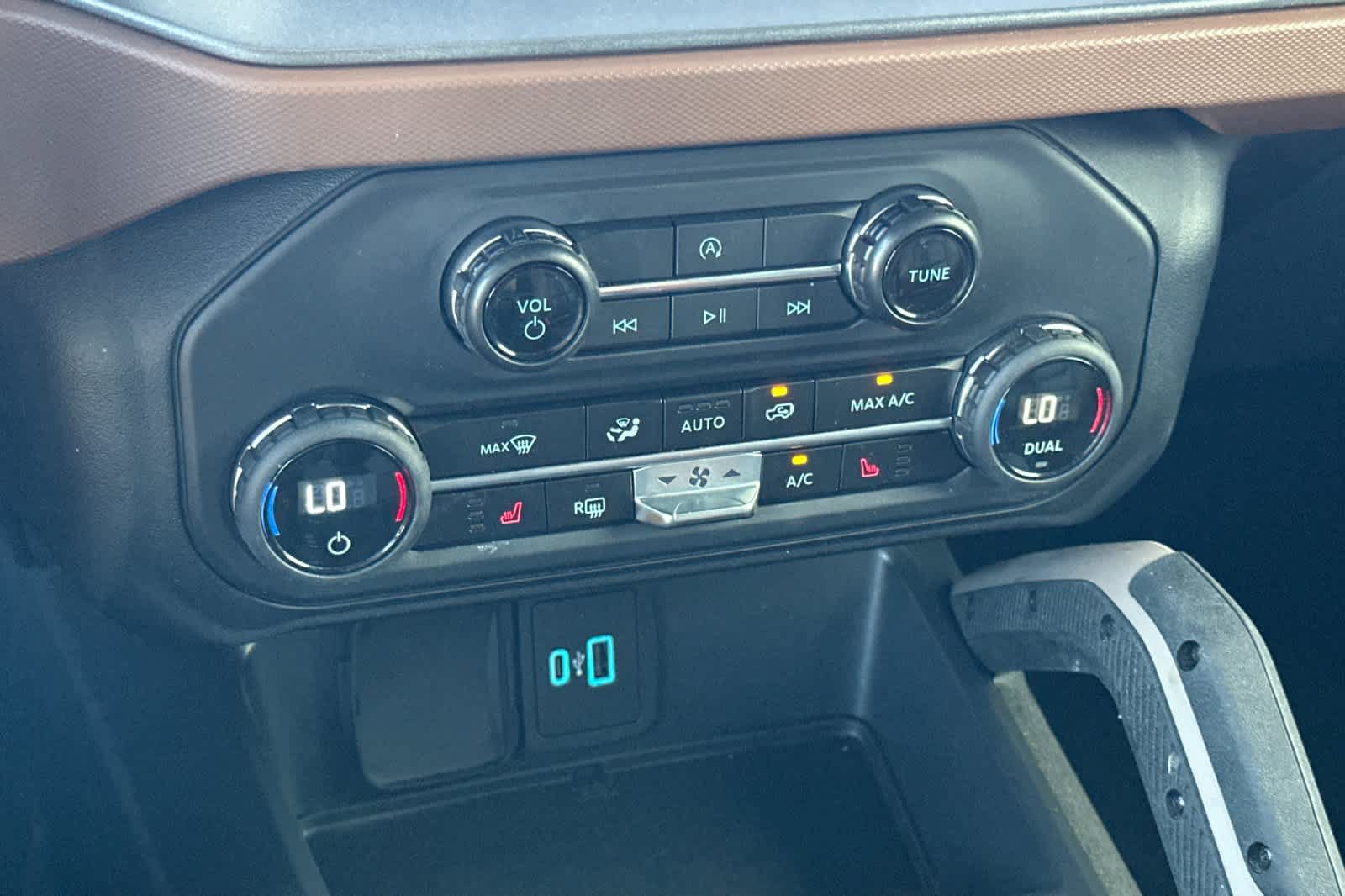 Certified 2024 Ford Bronco Outer Banks AWD/4WD image 22