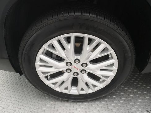 Used 2024 GMC Acadia Elevation FWD image 28
