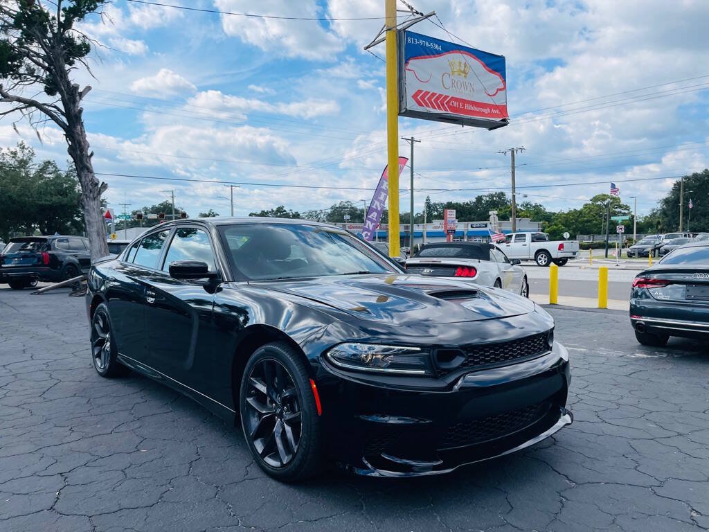 Used 2022 Dodge Charger R/T w/ Blacktop Package RWD image 2