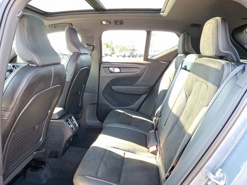 Used 2020 Volvo XC40 T5 R-Design w/ Protection Package Premier image 10