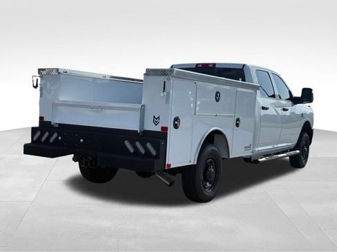 New 2026 RAM 2500 Tradesman AWD/4WD image 36