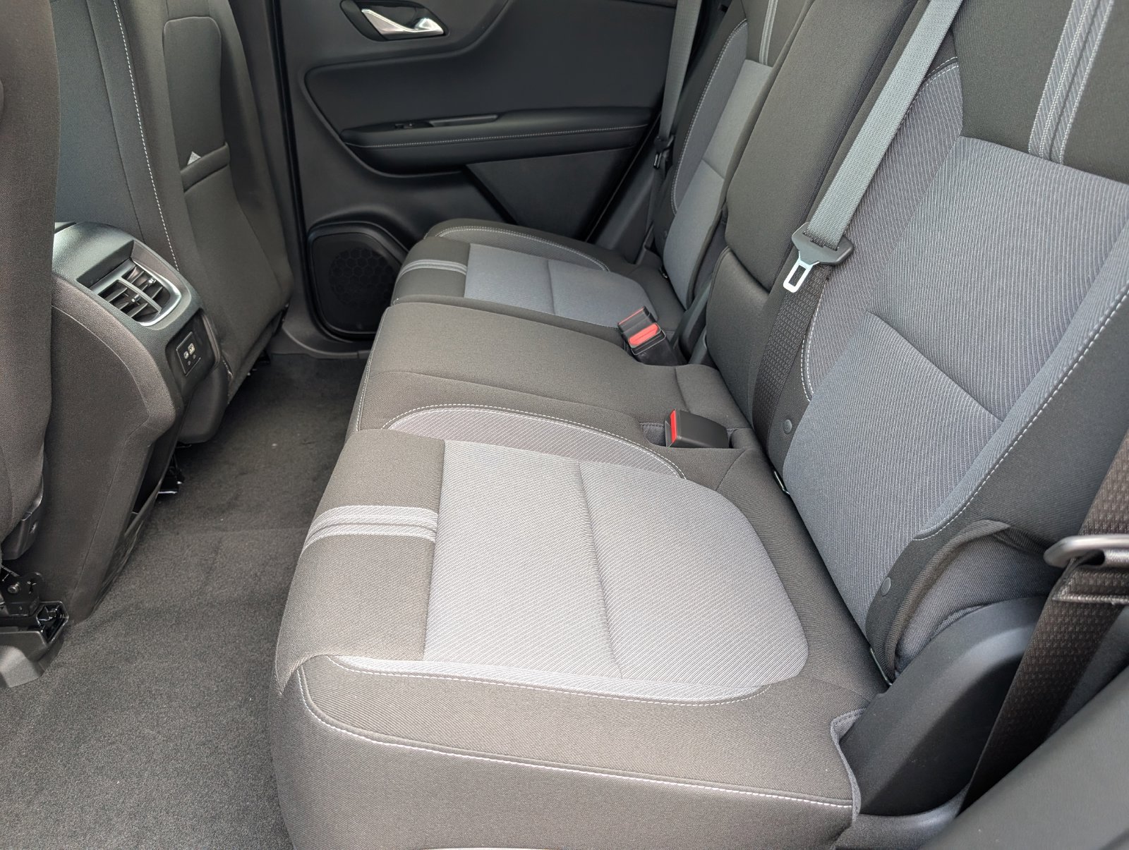 New 2026 Chevrolet Blazer LT w/ Convenience Package FWD image 7