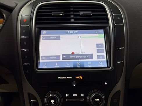 Used 2020 Lincoln Nautilus Reserve w/ Cargo Utility Package AWD/4WD image 16