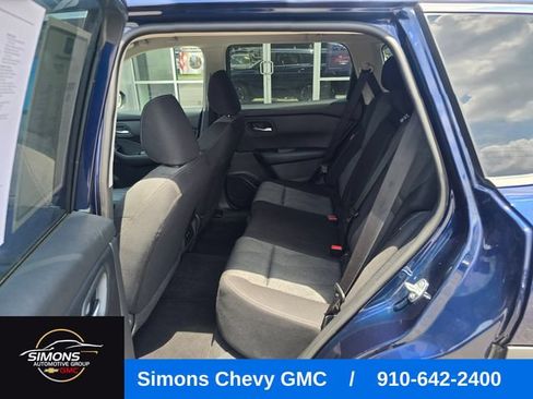 Used 2025 Nissan Rogue SV FWD image 30