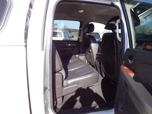 Used 2009 GMC Sierra 1500 SLT w/ White Diamond Edition image 10