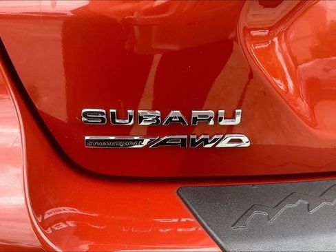 Used 2024 Subaru Crosstrek 2.0i Premium AWD/4WD image 8