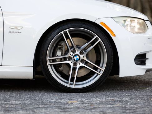 Used 2011 BMW 335is Coupe image 12