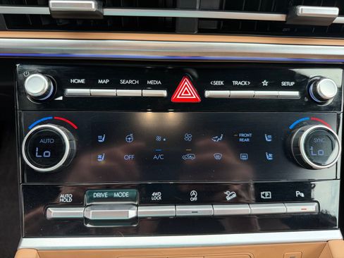 Used 2026 Hyundai Santa Fe Calligraphy AWD/4WD image 11