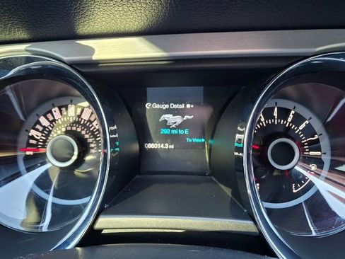 Used 2013 Ford Mustang Premium image 12