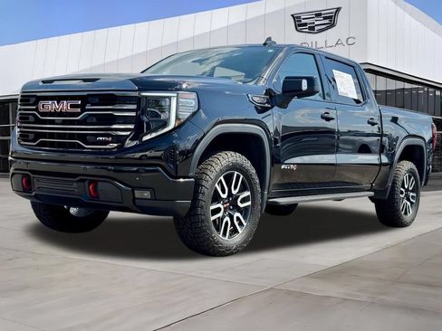 Used 2024 GMC Sierra 1500 AT4 w/ AT4 Premium Package AWD/4WD image 5