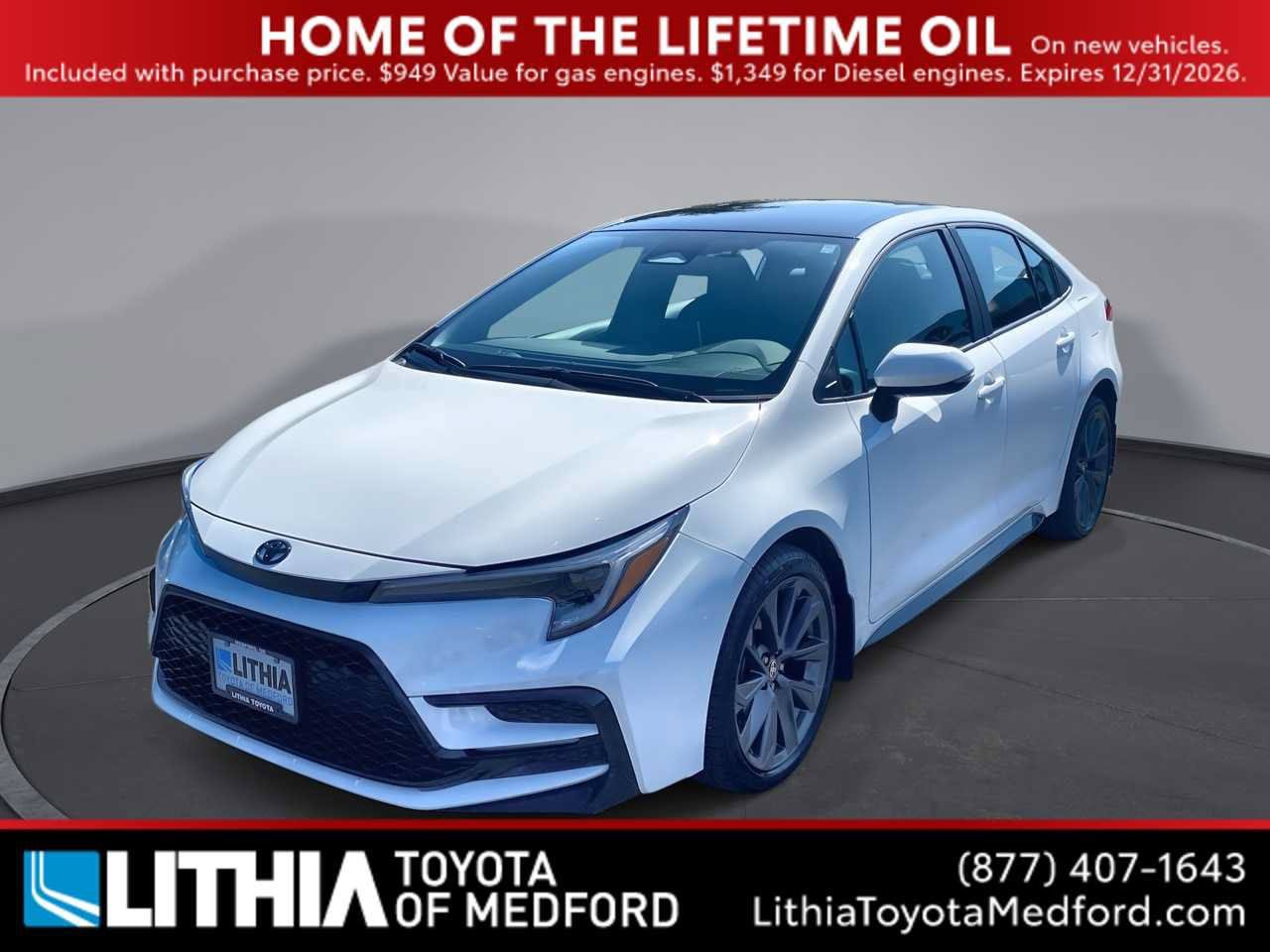 Certified 2026 Toyota Corolla SE w/ SE Package FWD image 1