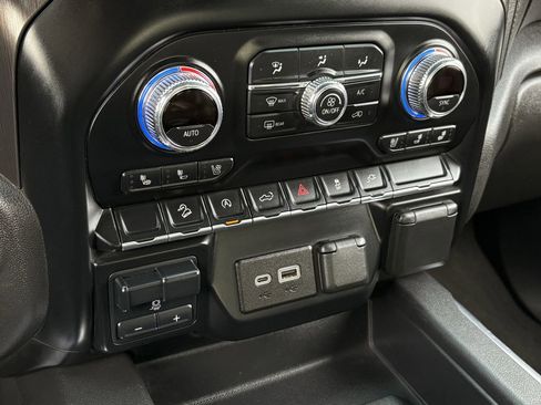 Used 2021 GMC Sierra 1500 AT4 image 24