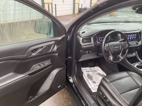 Used 2022 GMC Acadia AT4 w/ Preferred Package image 10