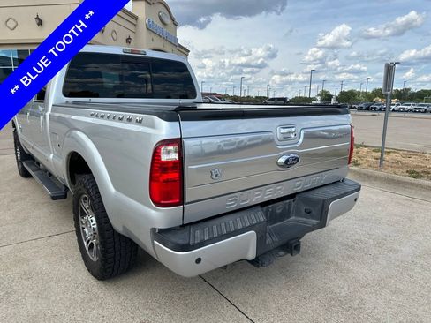 Used 2014 Ford F250 Platinum w/ FX4 Off-Road Package AWD/4WD image 9