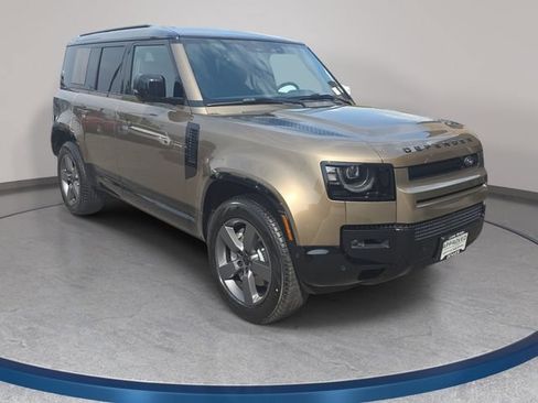 Used 2026 Land Rover Defender 110 X-Dynamic SE AWD/4WD image 4