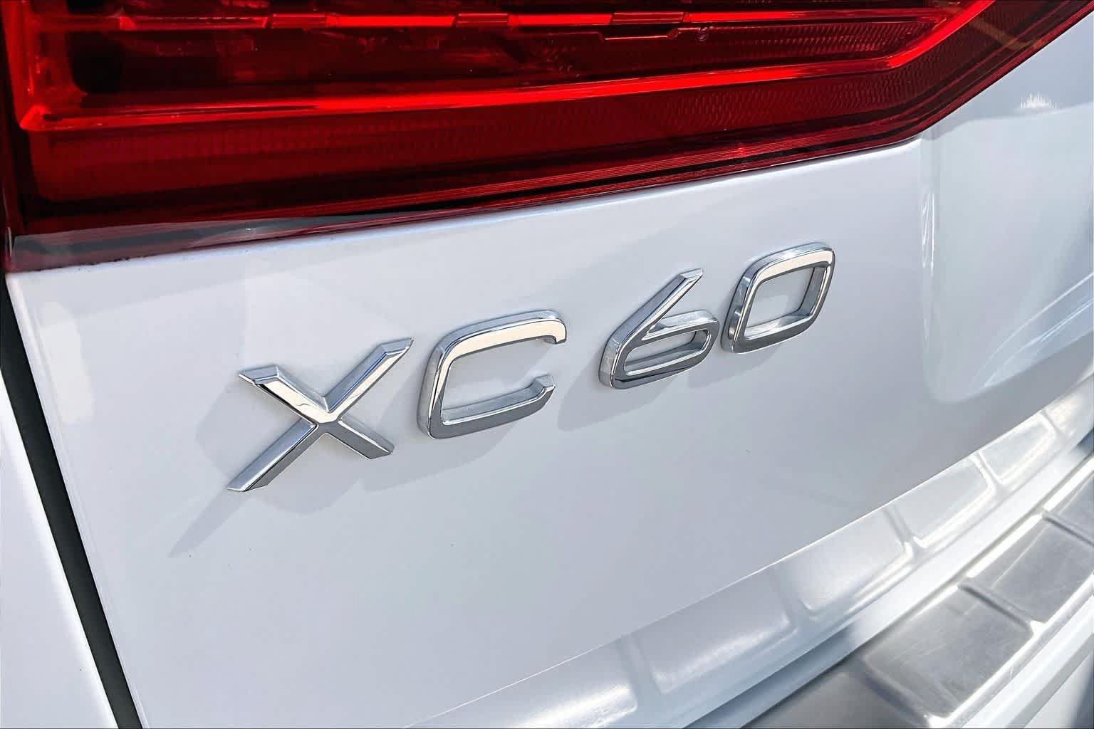 Used 2023 Volvo XC60 B5 Ultimate w/ Climate Package AWD/4WD image 31