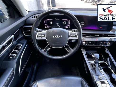 Used 2025 Kia Telluride S FWD image 5