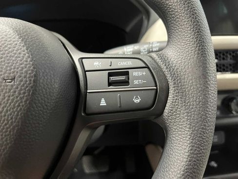 New 2026 Honda HR-V LX image 17