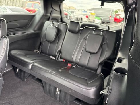Used 2025 Chrysler Pacifica Select FWD image 28