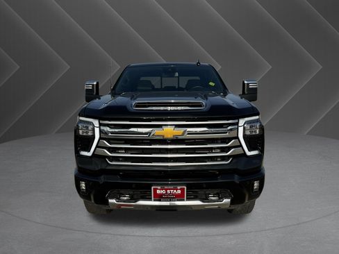 Used 2024 Chevrolet Silverado 2500 High Country AWD/4WD image 3