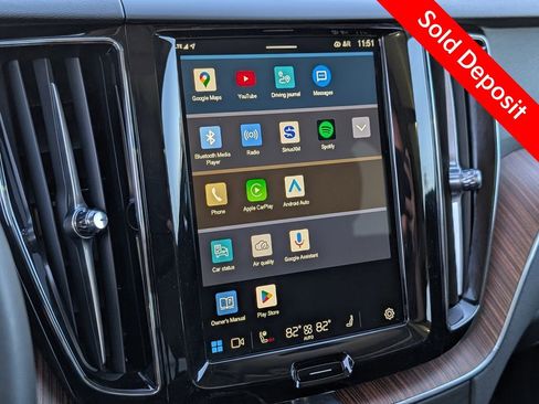 Used 2024 Volvo XC60 T8 Plus w/ Protection Package Premier image 24