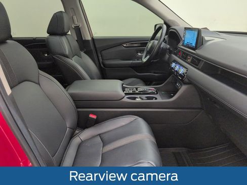 Used 2024 Honda Pilot Touring image 17