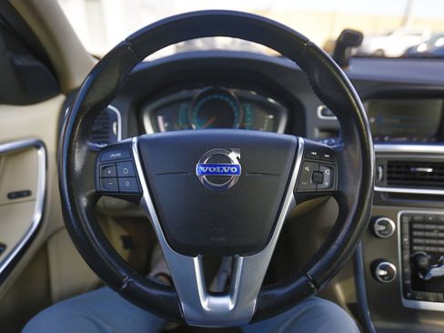 Used 2015 Volvo V60 T5 Premier Plus image 6