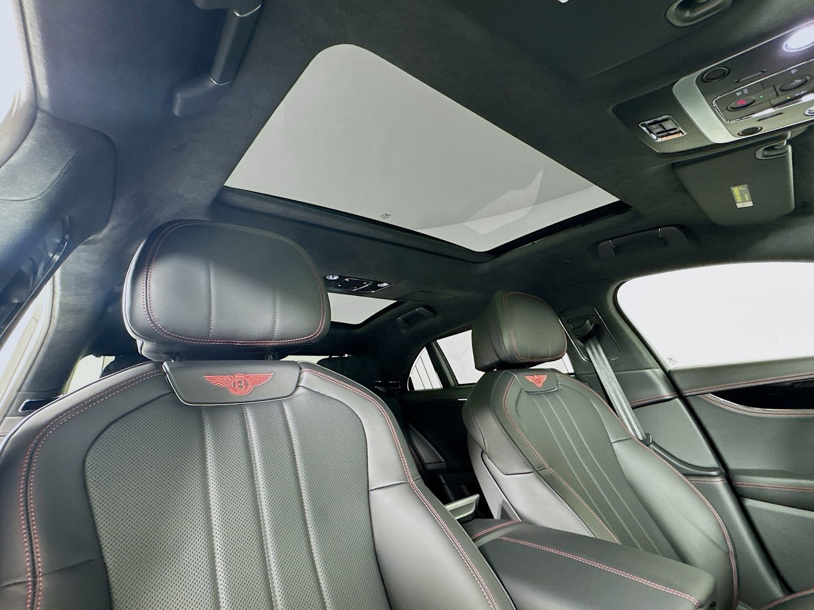 Used 2026 Bentley Flying Spur V8 AWD/4WD image 22